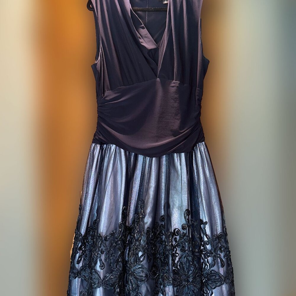 SLNY Elegant Dress Gown 👗 in Navy Blue. SLNY Size 16